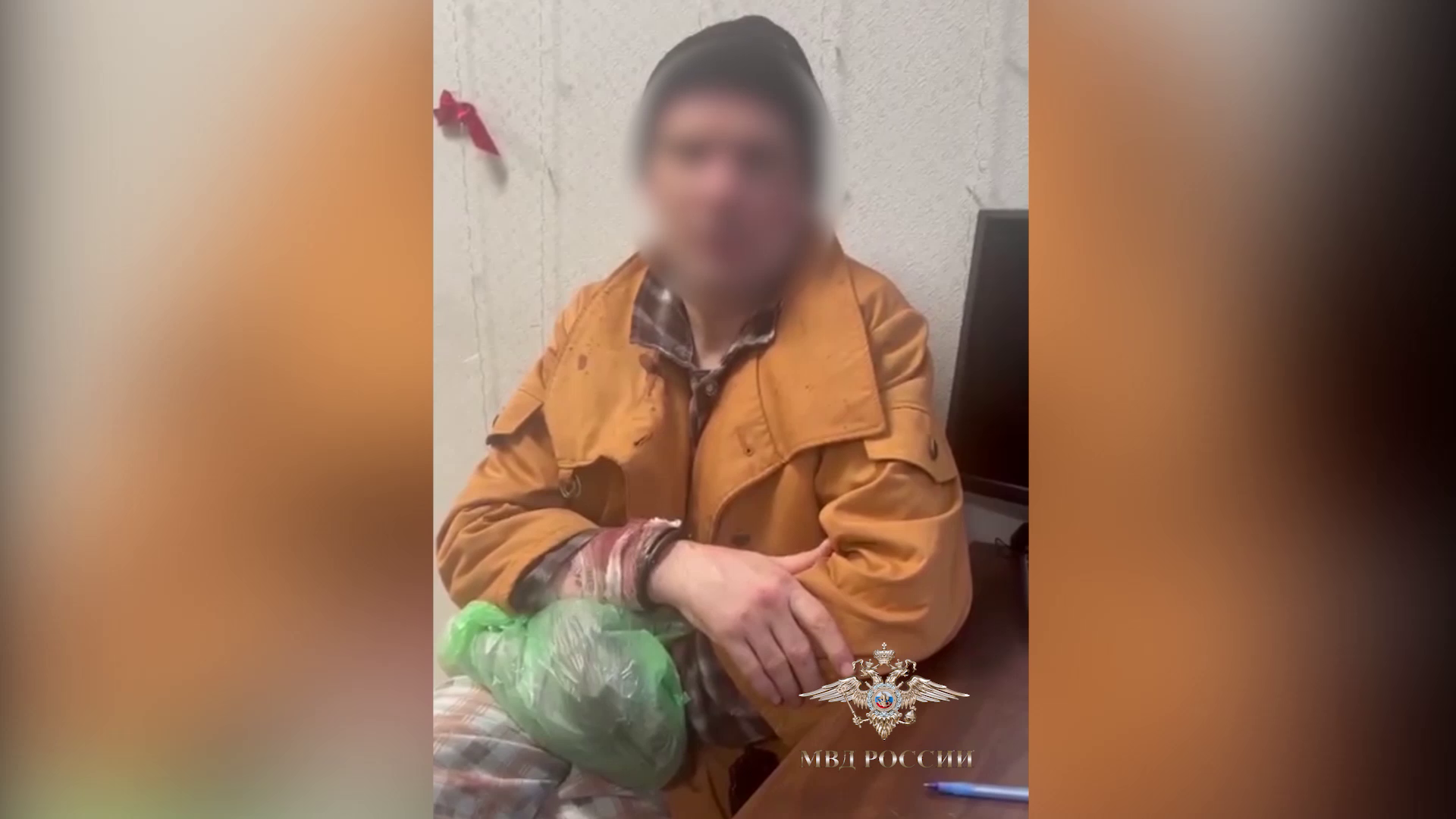Ирина Волк: В Армавире полицейские задержали неадекватного мужчину, угрожавшего им топором