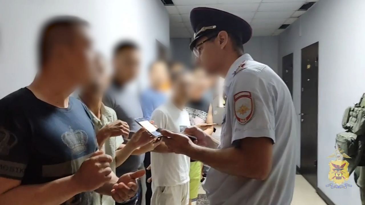 В Забайкалье правоохранители в ходе рейдов выявили около ста нарушений миграционного законодательства