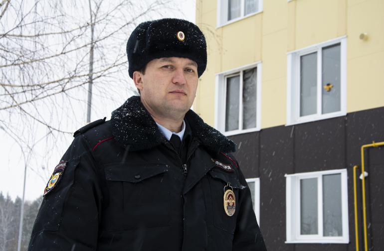 В Пензенской области полицейский вместе с местным жителем спас из огня мужчину-инвалида