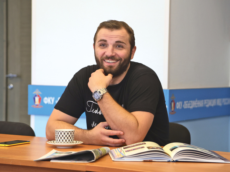 Максим Стоянов: «Хочу воплотить образ человека со сложной судьбой»