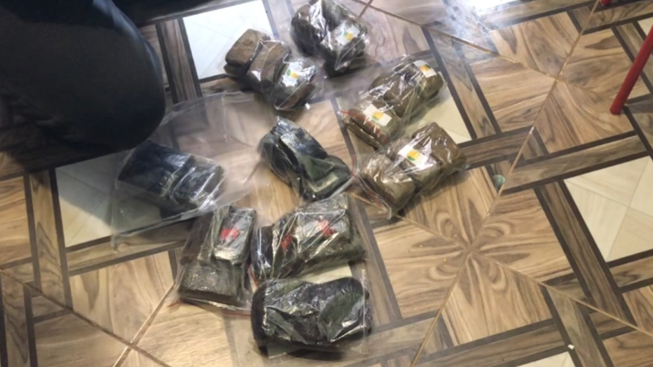 В Иркутске транспортные полицейские задержали двух студентов, «практиковавших» сбыт наркотиков