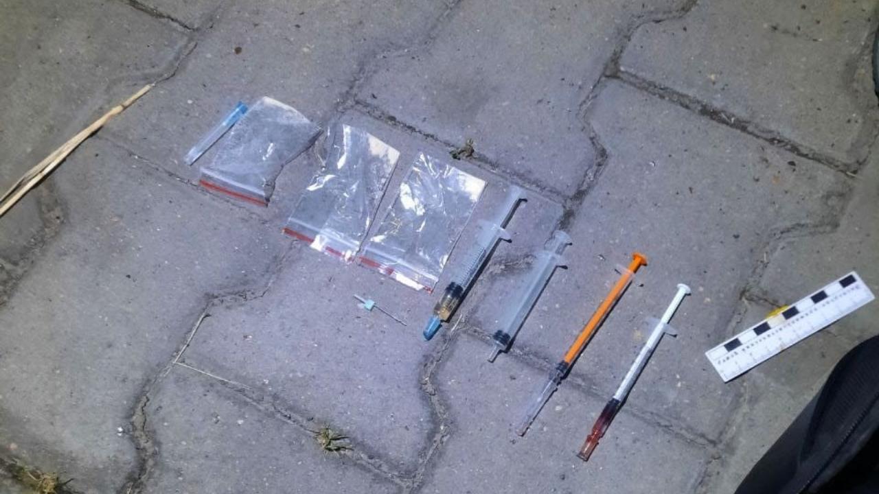 В Хабаровске полицейские изъяли у мужчины наркотик, используемый для усыпления крупных животных