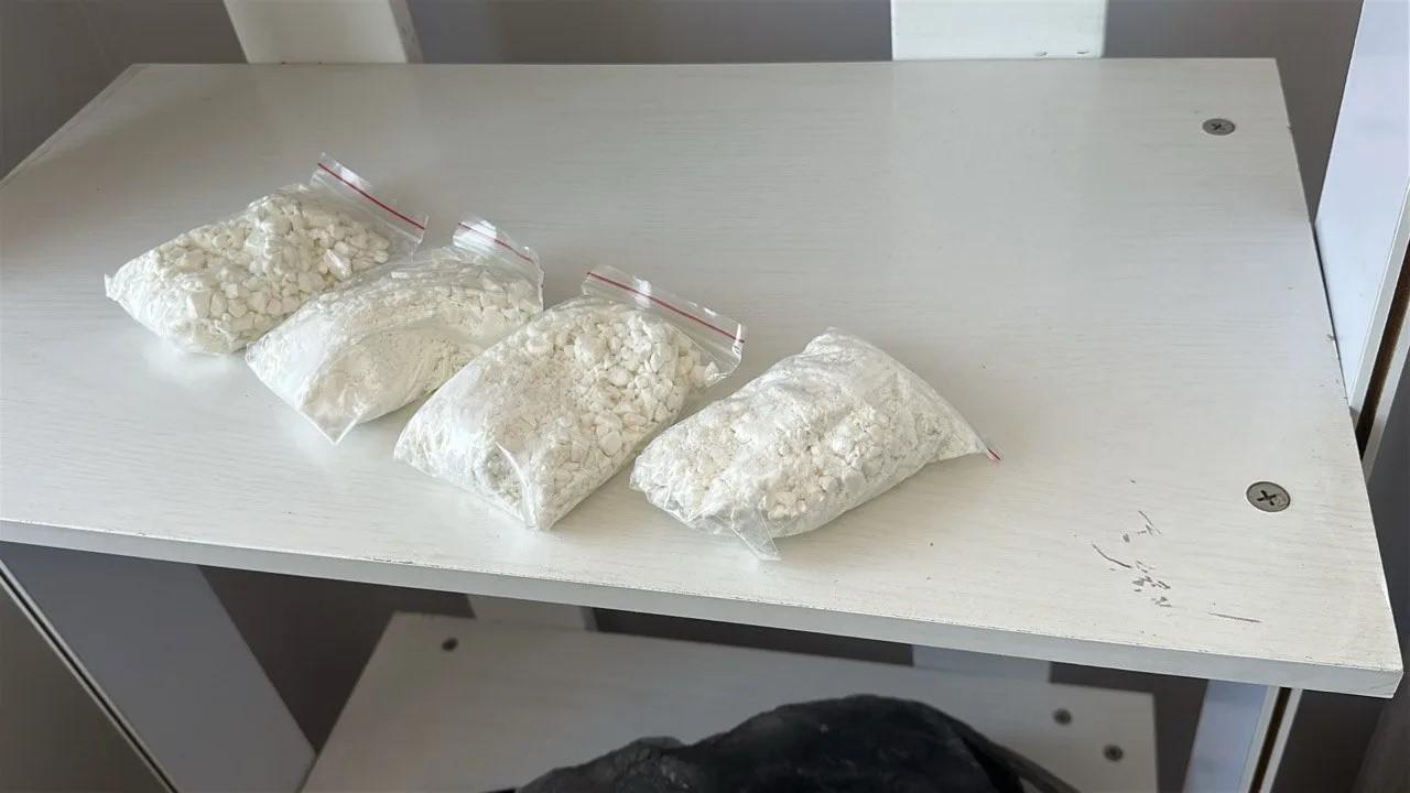 Полиция вычислила иностранца, распространявшего крупные партии мефедрона на Сахалине через тайники