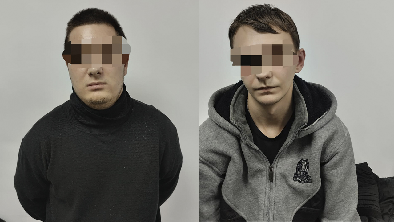 Полицейские из Калмыкии задержали двух курьеров-мошенников, обманувших трёх пенсионеров