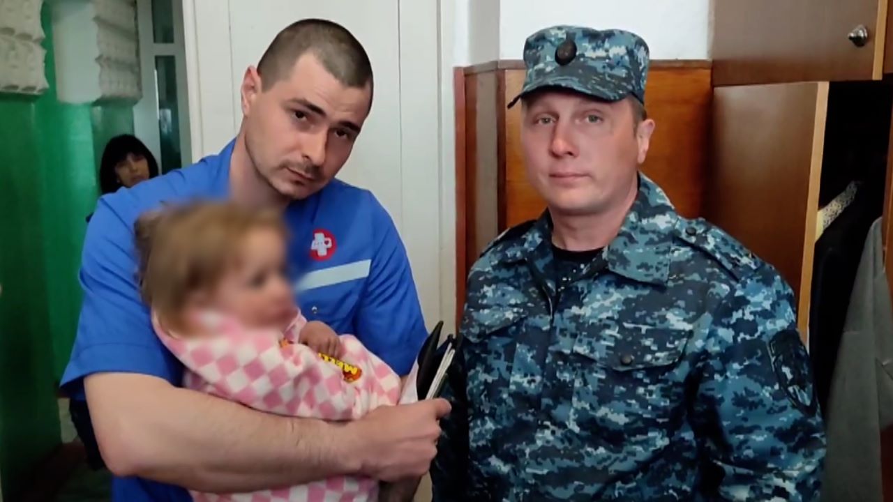 В Кемеровской области в результате масштабных поисковых мероприятий полицейскими найдена пропавшая 2-летняя девочка