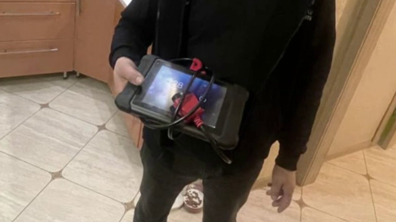 Полицией раскрыта кража из автосервиса в Москве оборудования и инструментов на 600 тысяч рублей