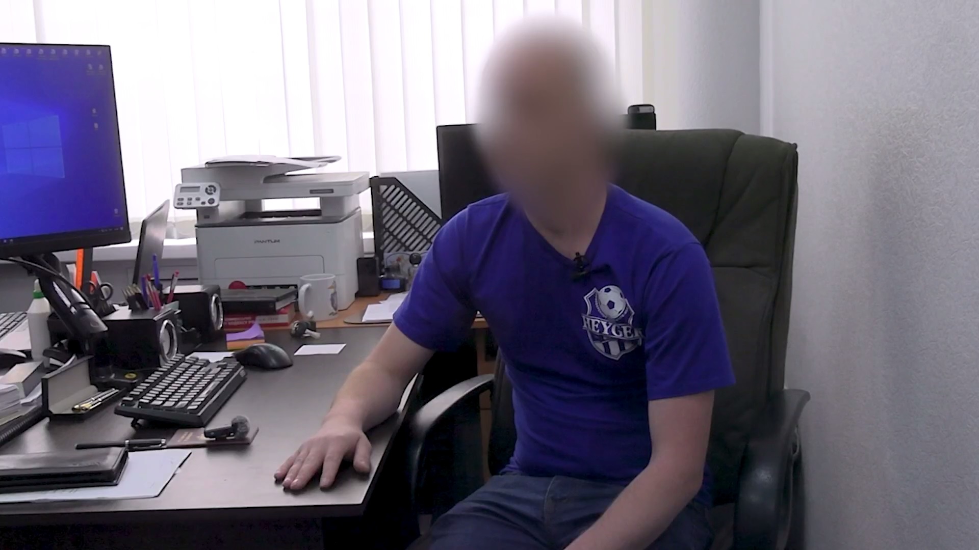 Житель Молодогвардейска уличён полицией ЛНР в мошенничестве под видом помощи участникам СВО