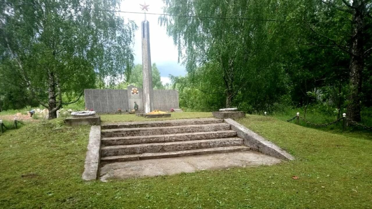 В Псковской области по горячим следам раскрыта кража цепей с мемориала погибшим в годы ВОВ