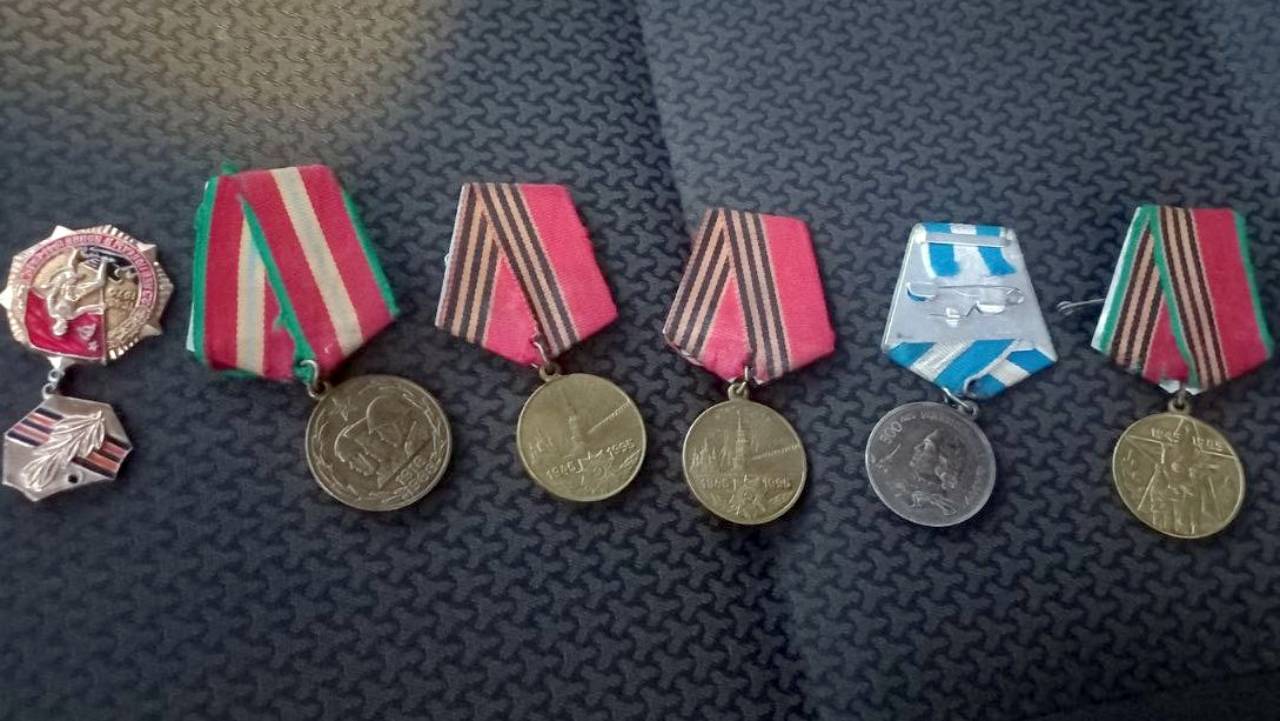 Забайкальские полицейские вернули внуку ветерана Великой Отечественной войны украденные медали