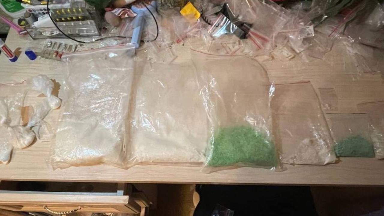Жительница Смоленска уличена полицейскими в покушении на незаконный сбыт трёх видов «синтетики»