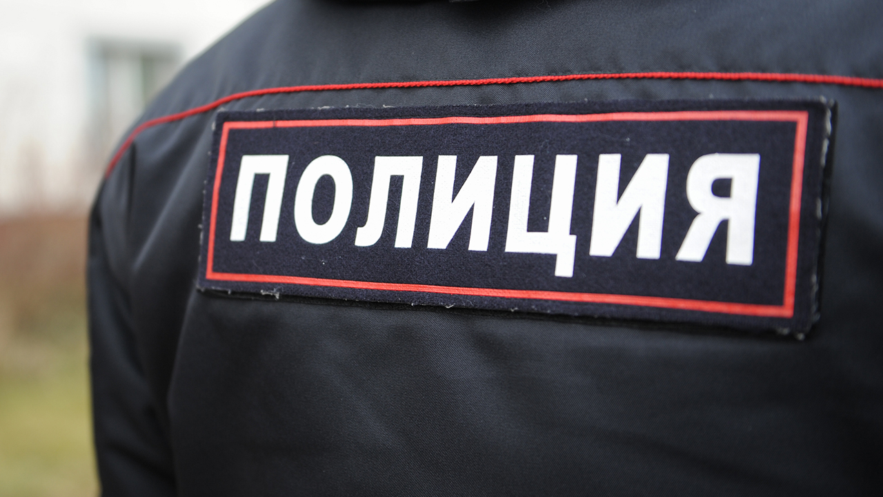 Сотрудники полиции на западе Москвы по горячим следам задержали грабителя, напавшего на пенсионерку