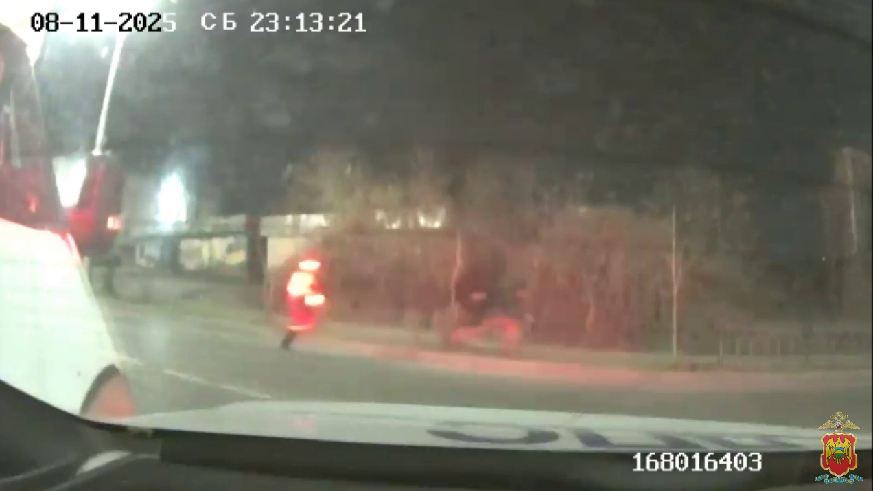 В Нальчике полицией задержан угонщик «Газели», спровоцировавший наезд фургона на служебную машину