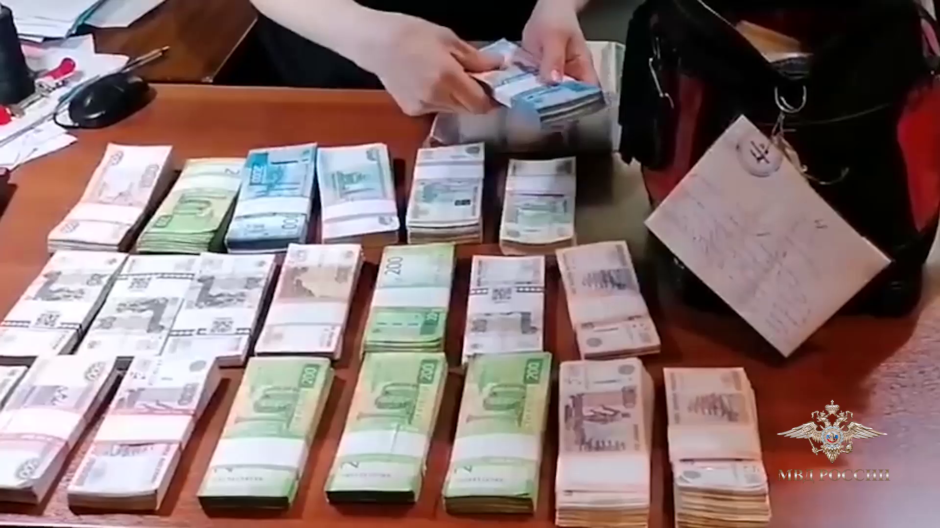 Ирина Волк: В Архангельской области сотрудники полиции по горячим следам задержали подозреваемых в многомиллионной краже из почтового отделения
