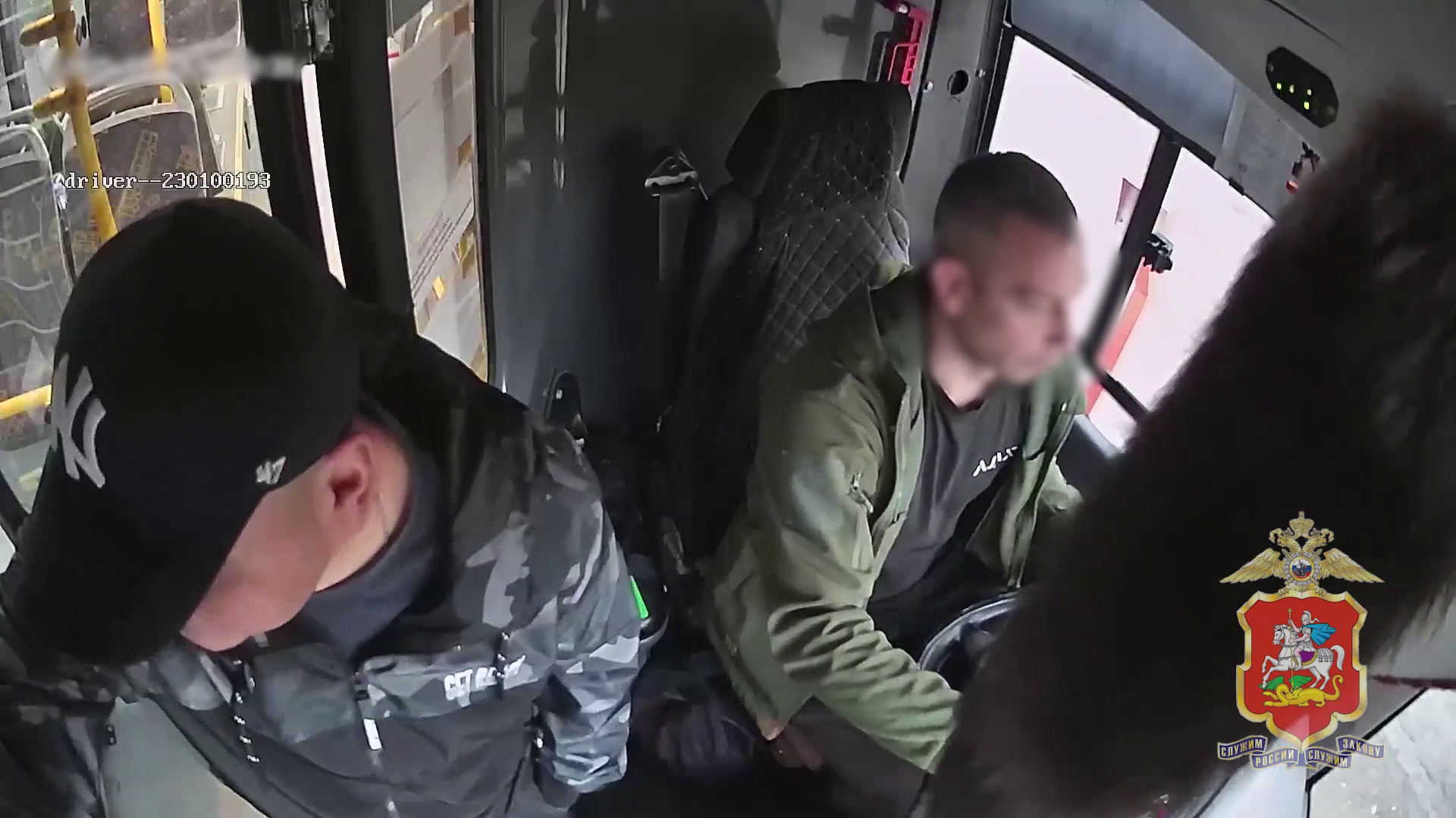 За попытку кражи запчастей на автобазе в подмосковной Балашихе задержаны водитель автобуса и механик