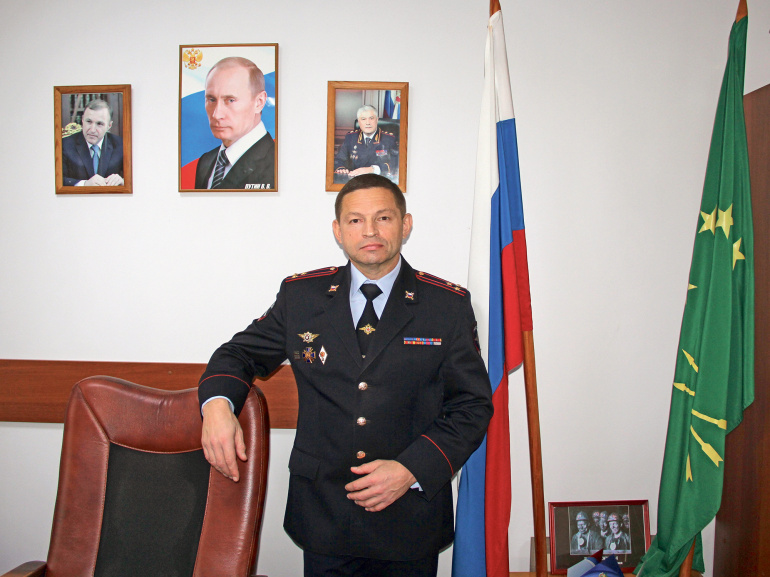 С гирями легче, чем с людьми