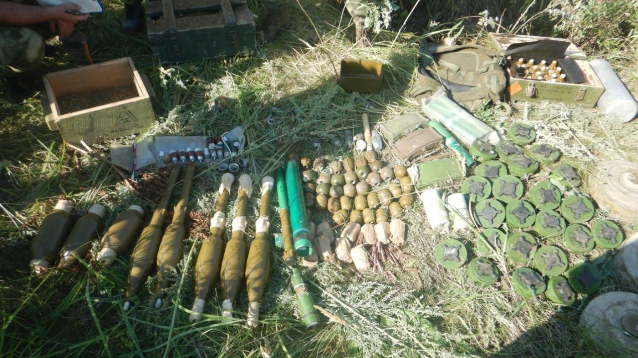В Луганской Народной Республике выявлены два схрона с боеприпасами и гранатомётом