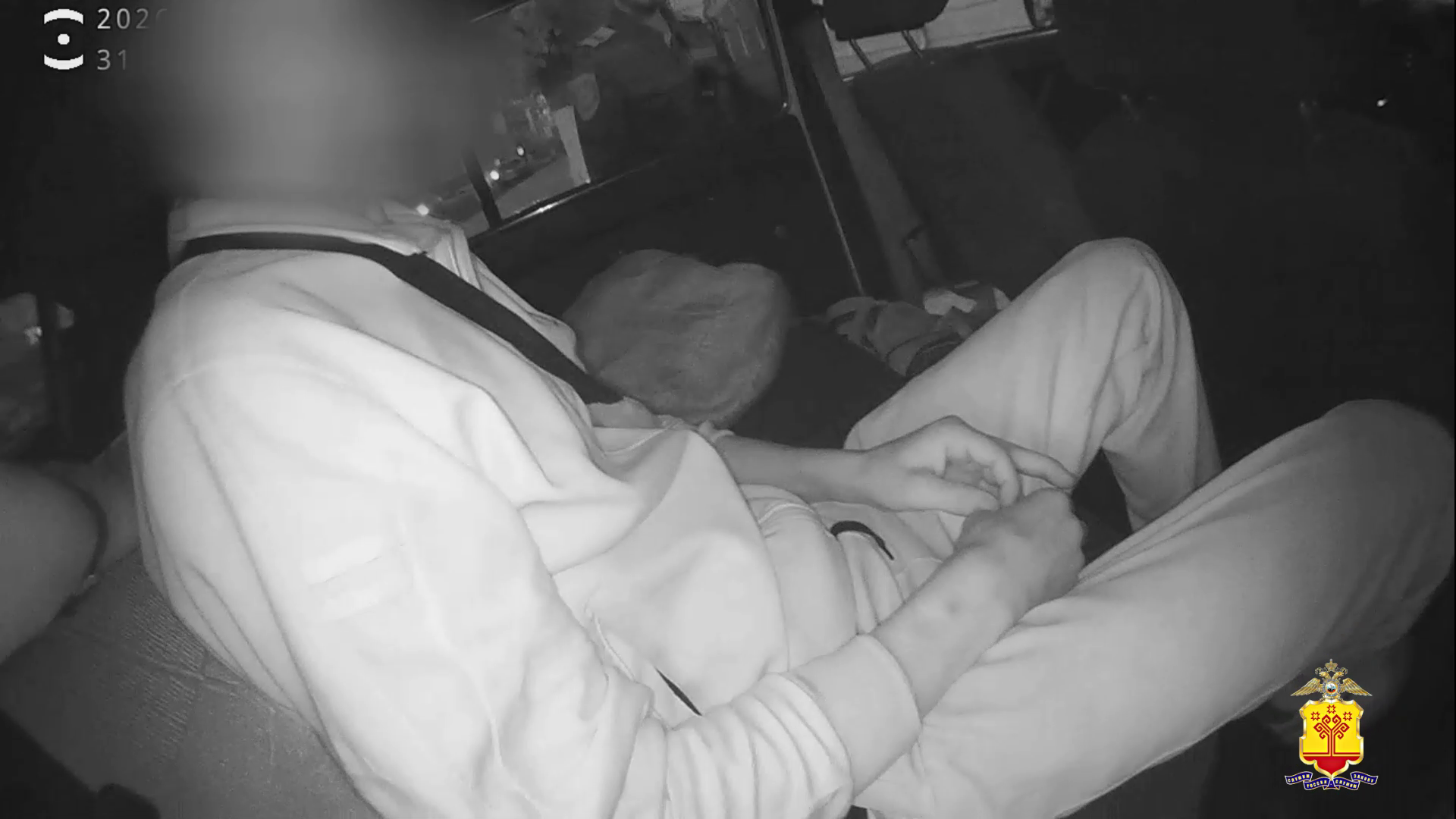 Житель Чебоксар задержан полицией за расклейку в городе 109 листовок с рекламой онлайн-наркомаркета