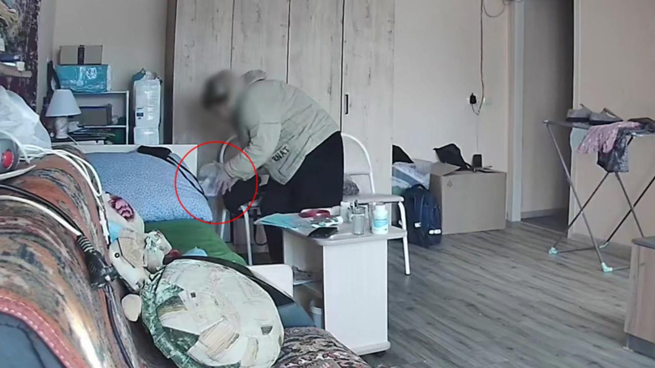 Жительница Ульяновска задержана за кражу денег из квартиры, куда она напросилась для зарядки телефона
