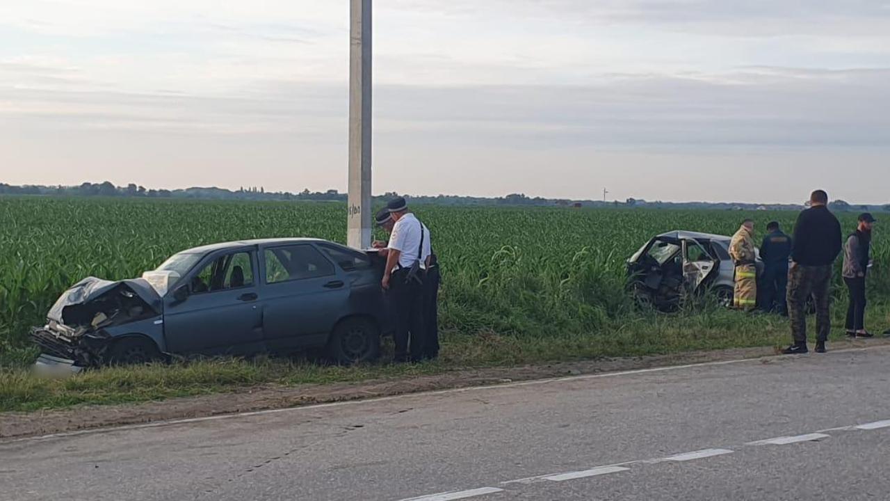 В Кабардино-Балкарии выясняют обстоятельства аварии, в которой пострадали шесть человек
