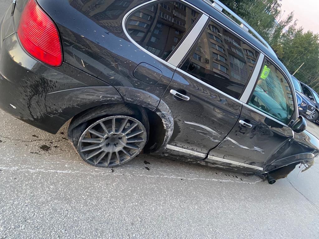 В Екатеринбурге сотрудники полиции с применением табельного оружия задержали нарушителя ПДД