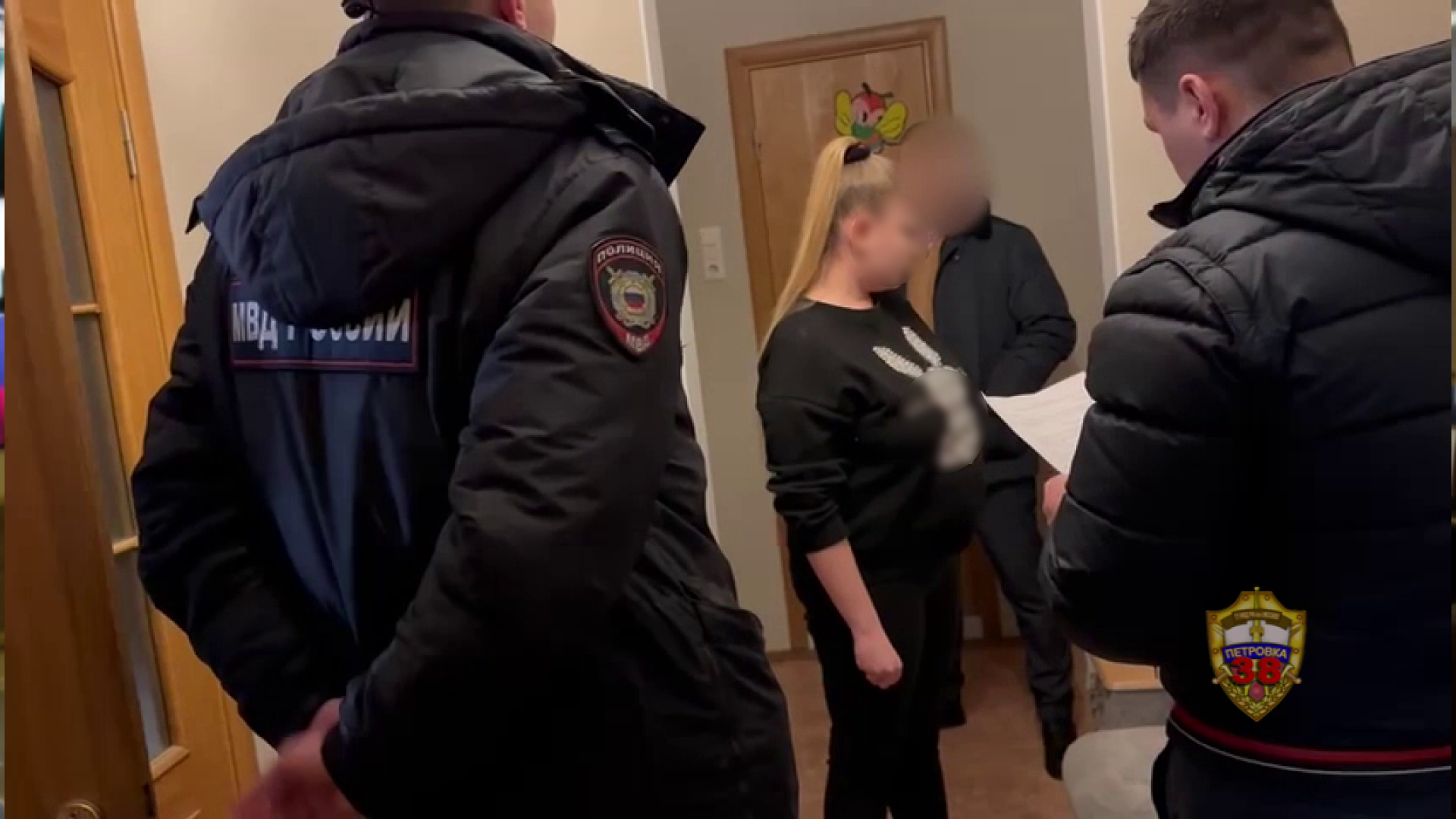 Деятельность лжериелторов, похитивших у 12 клиентов полмиллиона рублей, пресекли полицейские Москвы