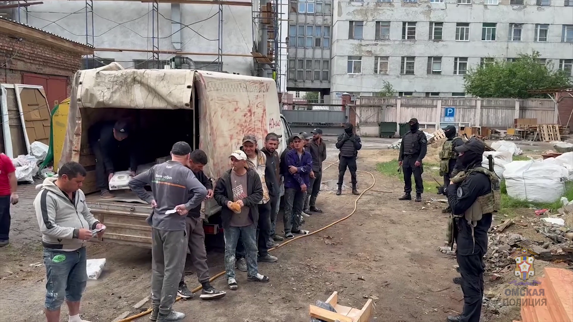 Омская полиция выявила 411 миграционных нарушений, а сумма штрафов по ним превысила 1 млн рублей