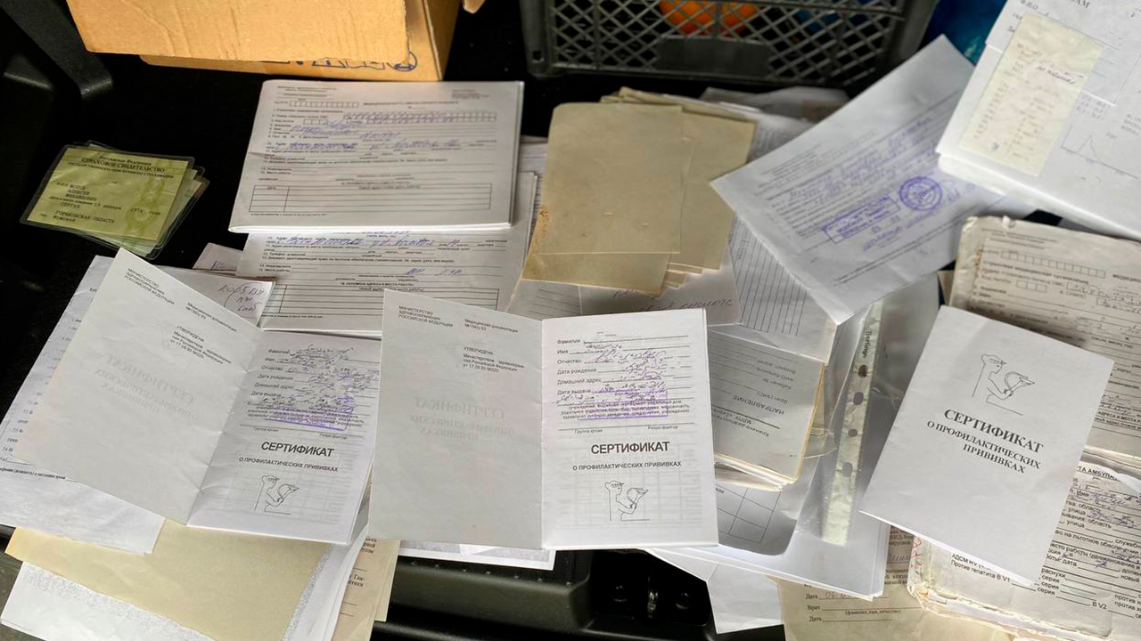 На медработника из Нижегородской области заведено дело о подделке справок о вакцинации от COVID-19