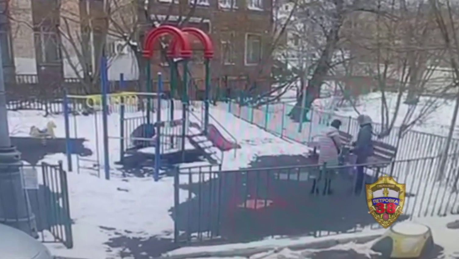 Полиция расследует мошенничество, в результате которого 76-летняя москвичка лишилась 6,3 млн рублей