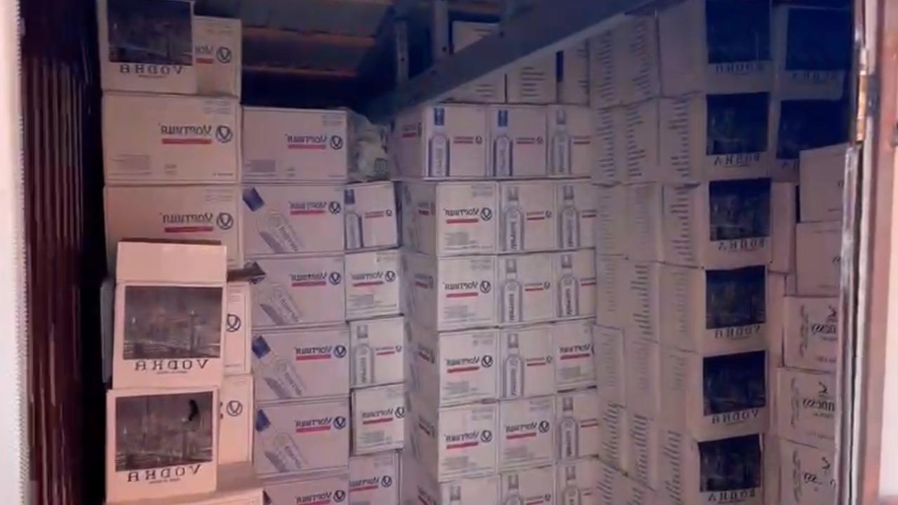 Полиция пресекла сбыт жителем Ростова-на-Дону свыше 6 000 литров водки и коньяка без акцизов
