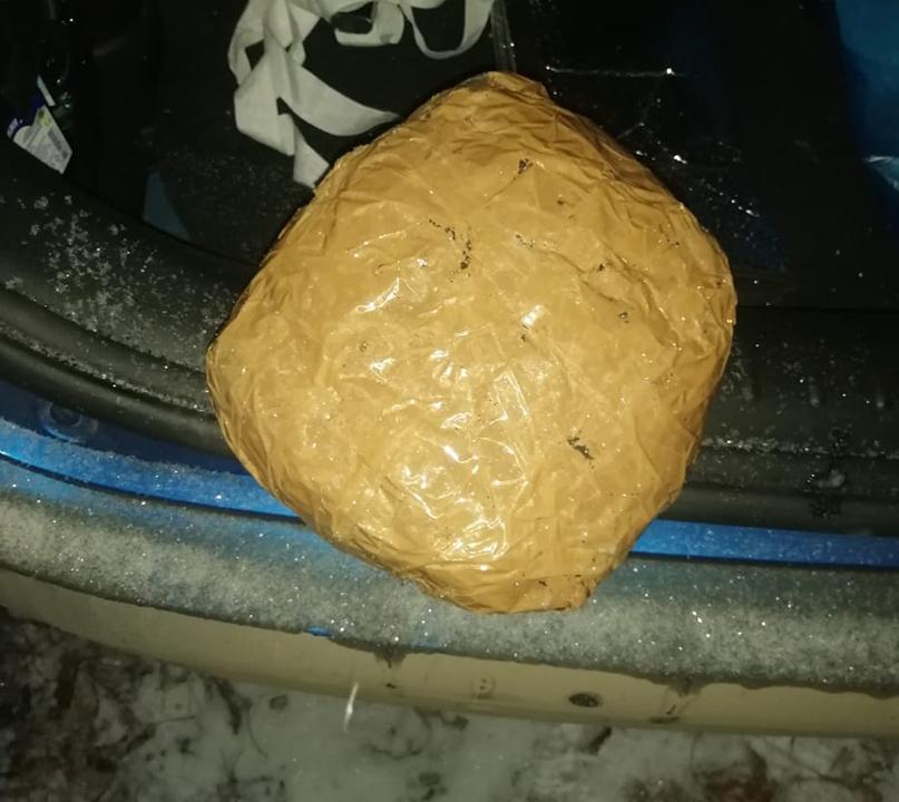 В Самарской области транспортные полицейские задержали наркокурьера более чем с 2 кг «синтетики»
