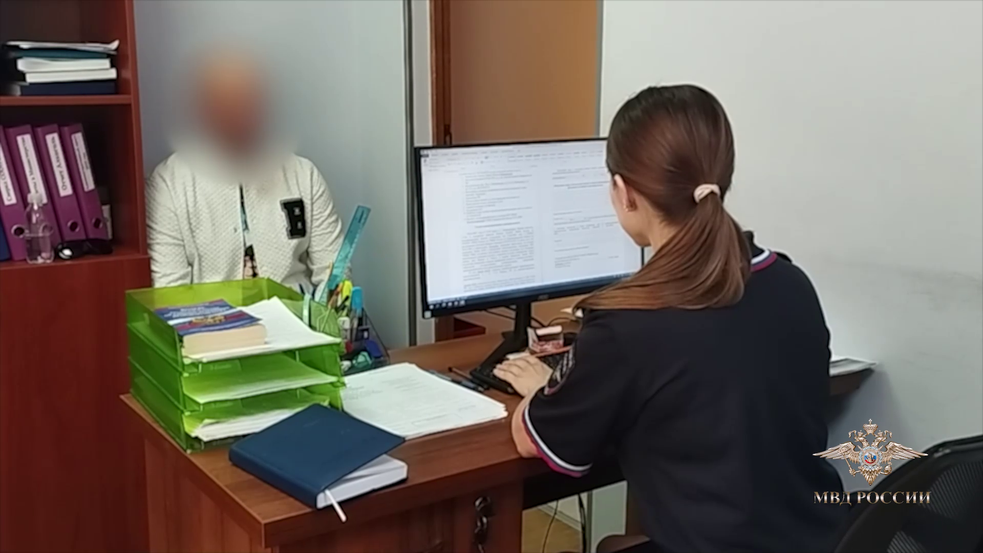 В Калининграде полицейские составили протокол об административном правонарушении на блогера, который записал видеоролик в форме сотрудника полиции