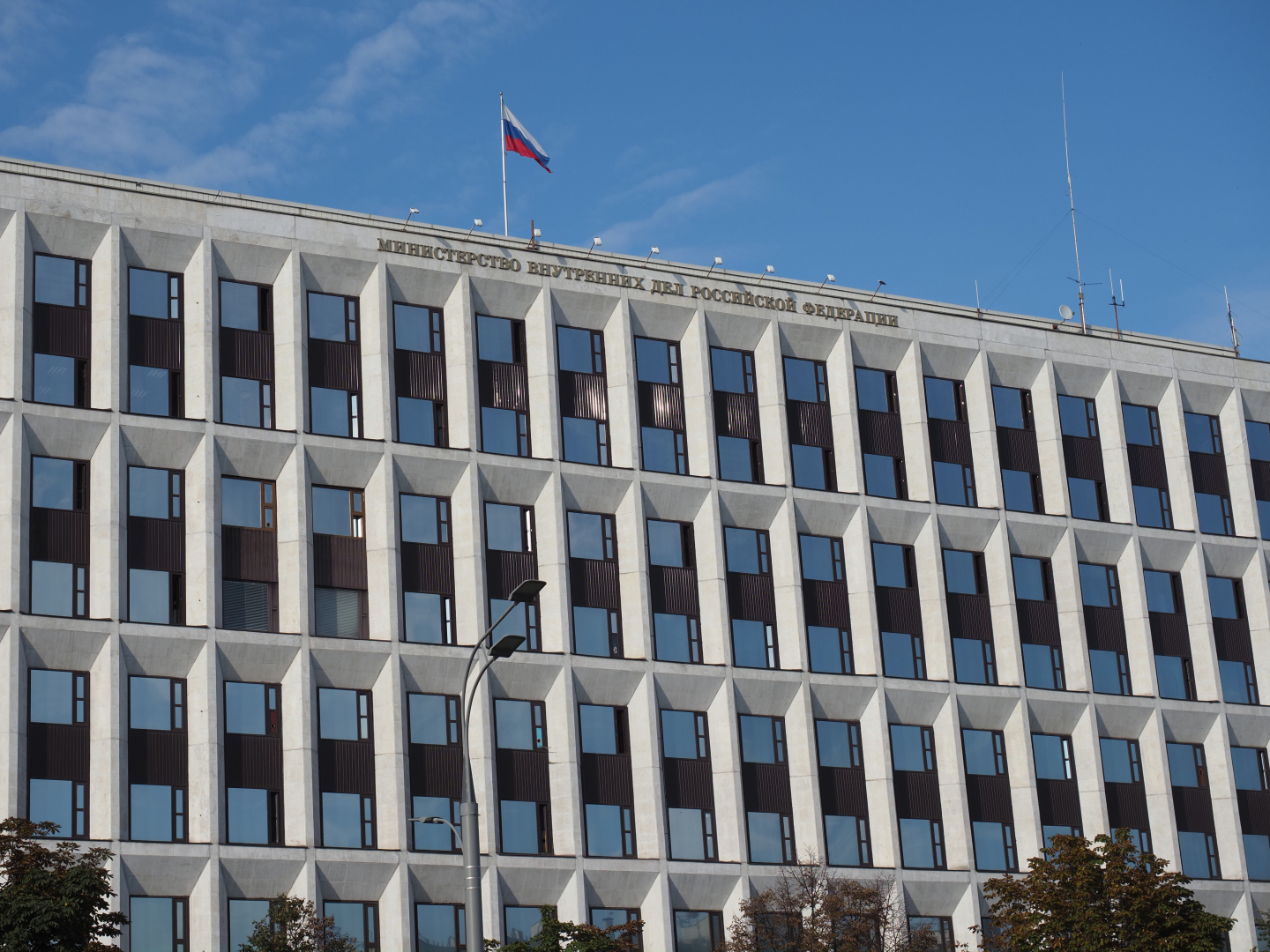 МВД России призывает проявлять бдительность при обращении к посредникам, обещающим удалить данные из баз Интерпола