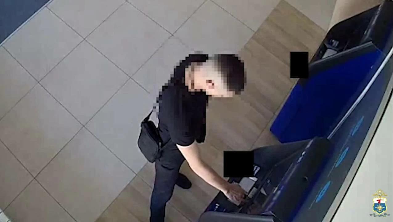 За аферу почти на 6 млн рублей транспортной полицией Астрахани задержан лжерекрутер