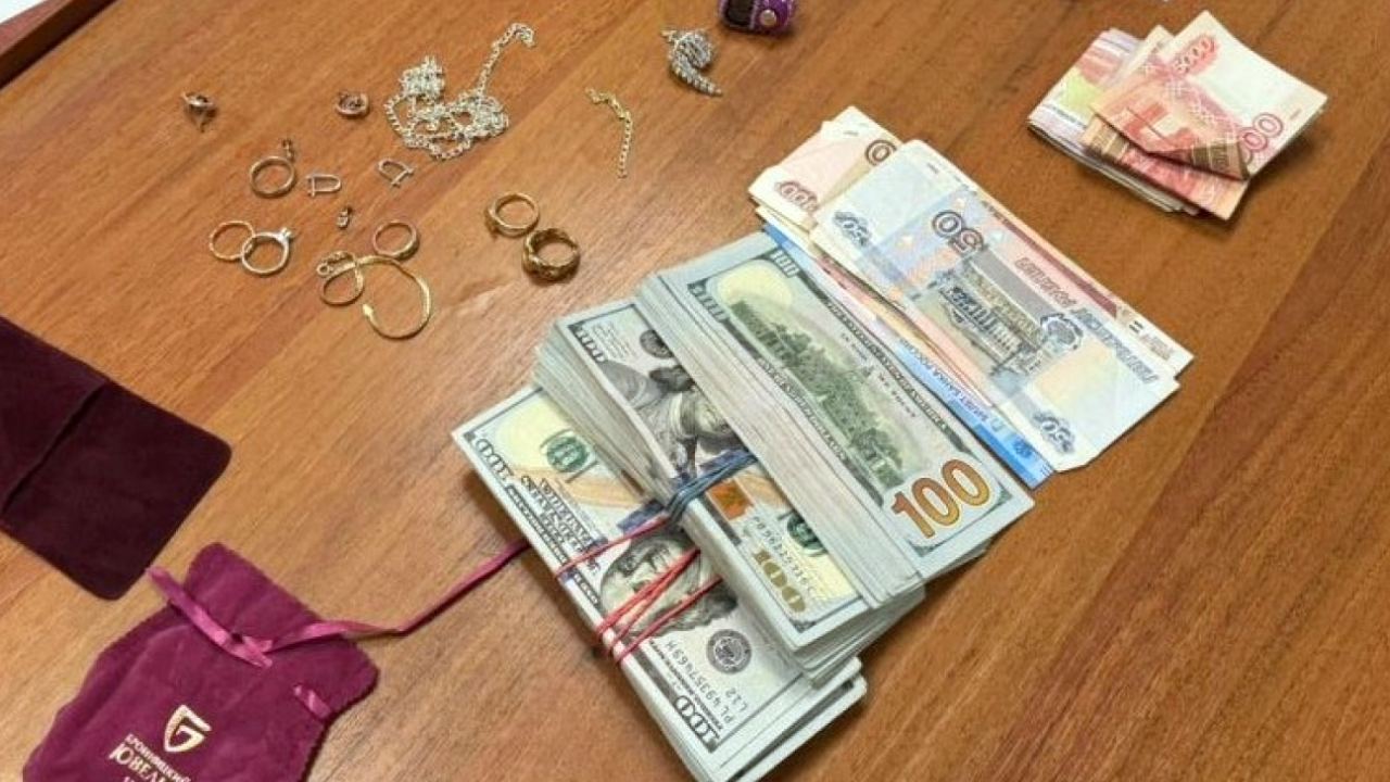 На западе Москвы по подозрению в краже из квартиры на сумму около 6 млн рублей задержана уборщица