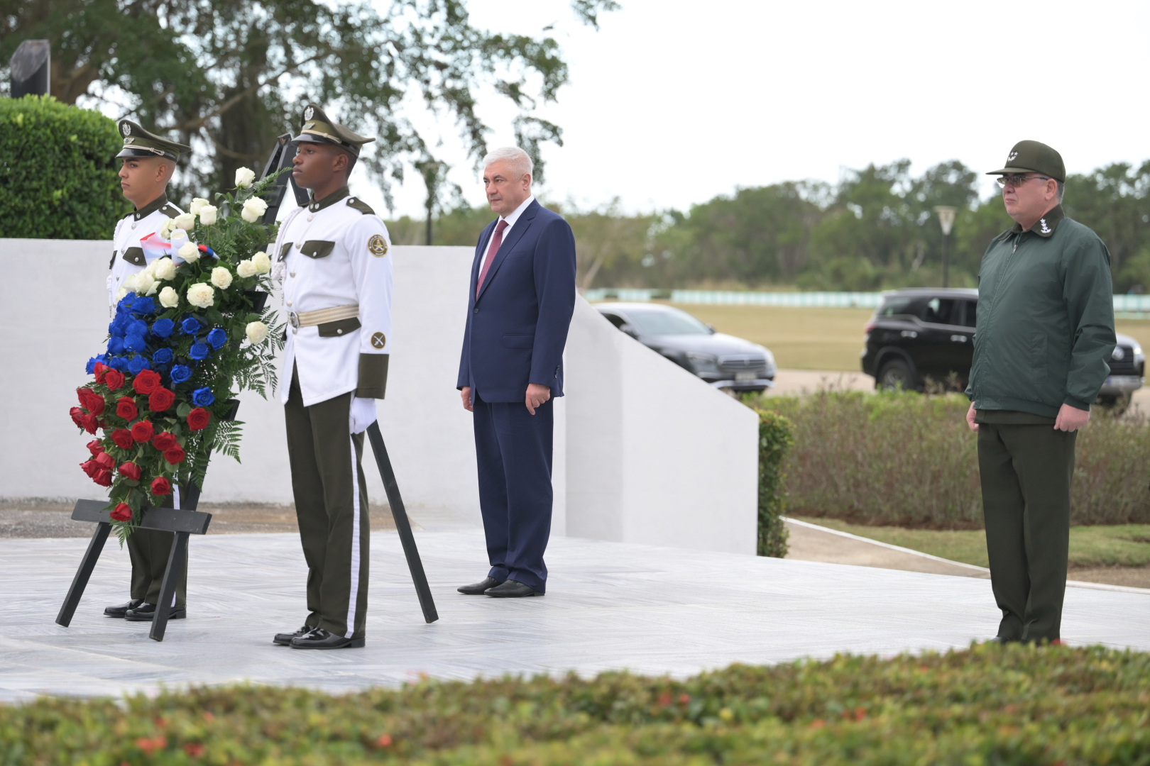 На Кубе Глава МВД России посетил Мемориал советским воинам-интернационалистам