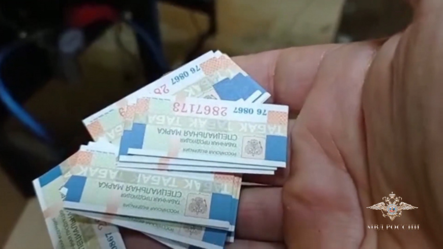 В подпольном цеху полицейские нашли более миллиона пачек поддельных сигарет