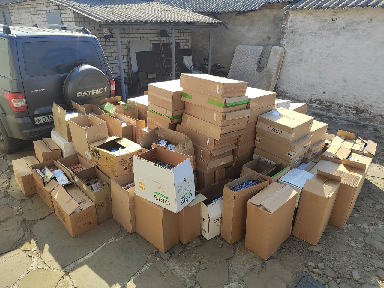 Продажу почти 18 тысяч пачек нелегальных сигарет пресекла полиция в Луганской Народной Республике