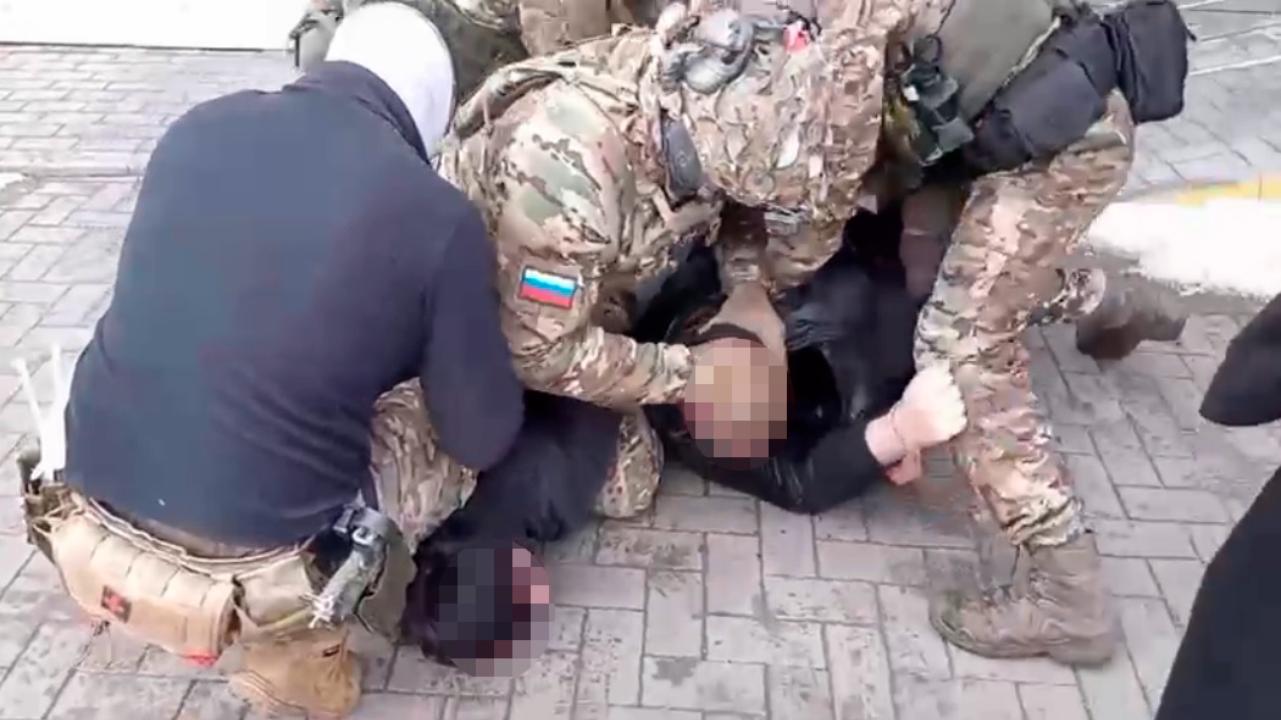 Двум жителям Рязани полиция вменяет вымогательство денег с применением пневматического пистолета