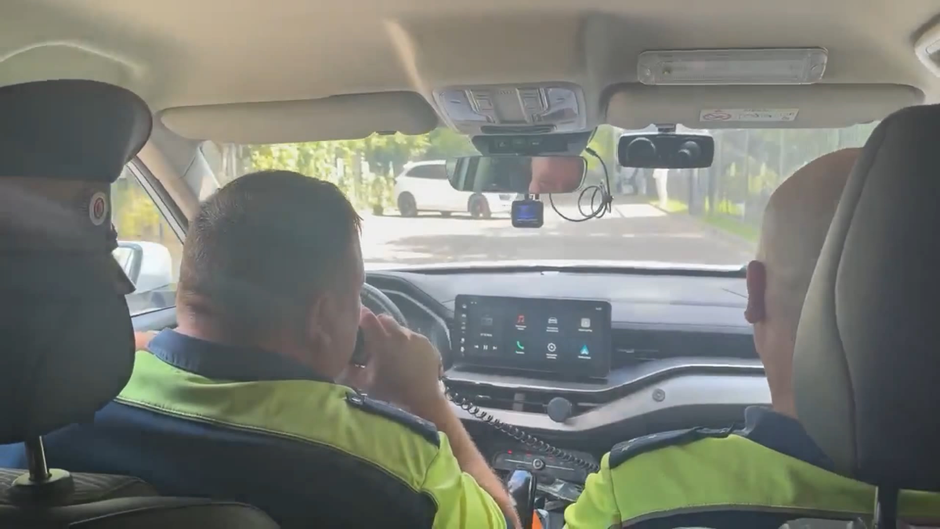 В Подмосковье сотрудники ДПС доставили в больницу нуждавшуюся в медицинской помощи девочку