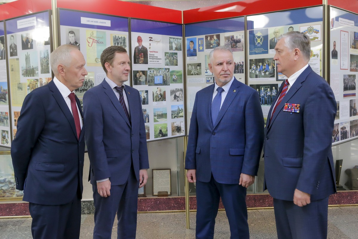 В МВД России открылась фотовыставка, посвященная Дню образования подразделений по борьбе с экстремизмом
