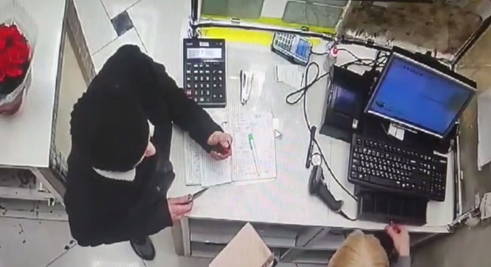 В Санкт-Петербурге задержан подозреваемый в разбойном нападении на цветочный магазин