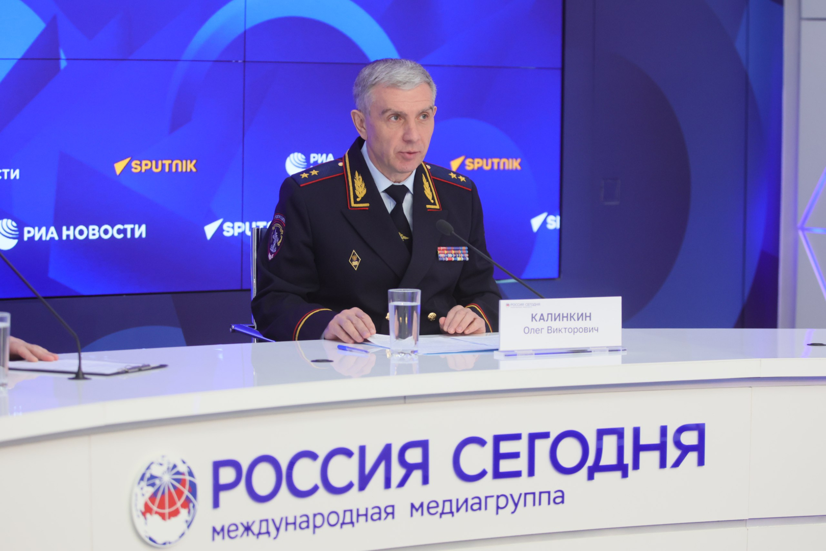 Начальник ГУТ МВД России Олег Калинкин принял участие в брифинге, приуроченном 107-летию со Дня образования речной полиции