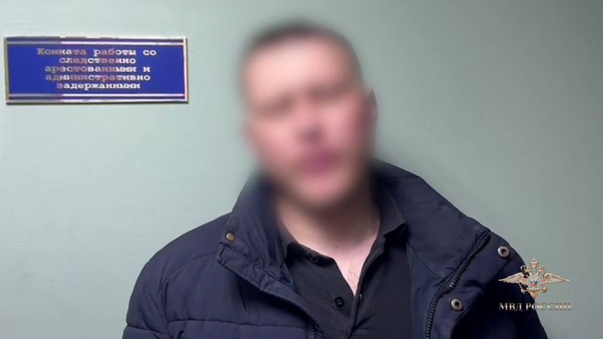 В Волгограде полицейские, применив оружие, задержали правонарушителя