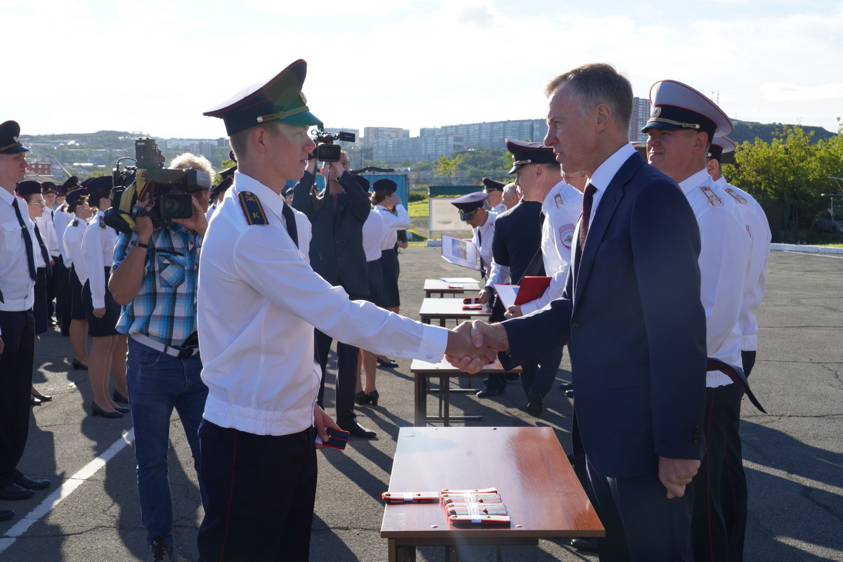 Александр Горовой поздравил курсантов и слушателей Владивостокского филиала ДВЮИ МВД России имени И.Ф. Шилова с началом учебного года