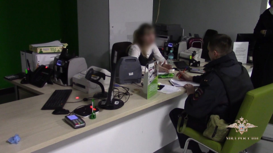 В Ростовской области полицейскими задержаны подозреваемые в хищении крупной денежной суммы из банка