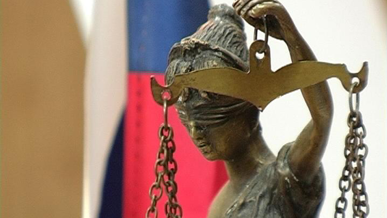 В Перми за грабёж, кражу и присвоение имущества перед судом предстанет ранее судимый мужчина