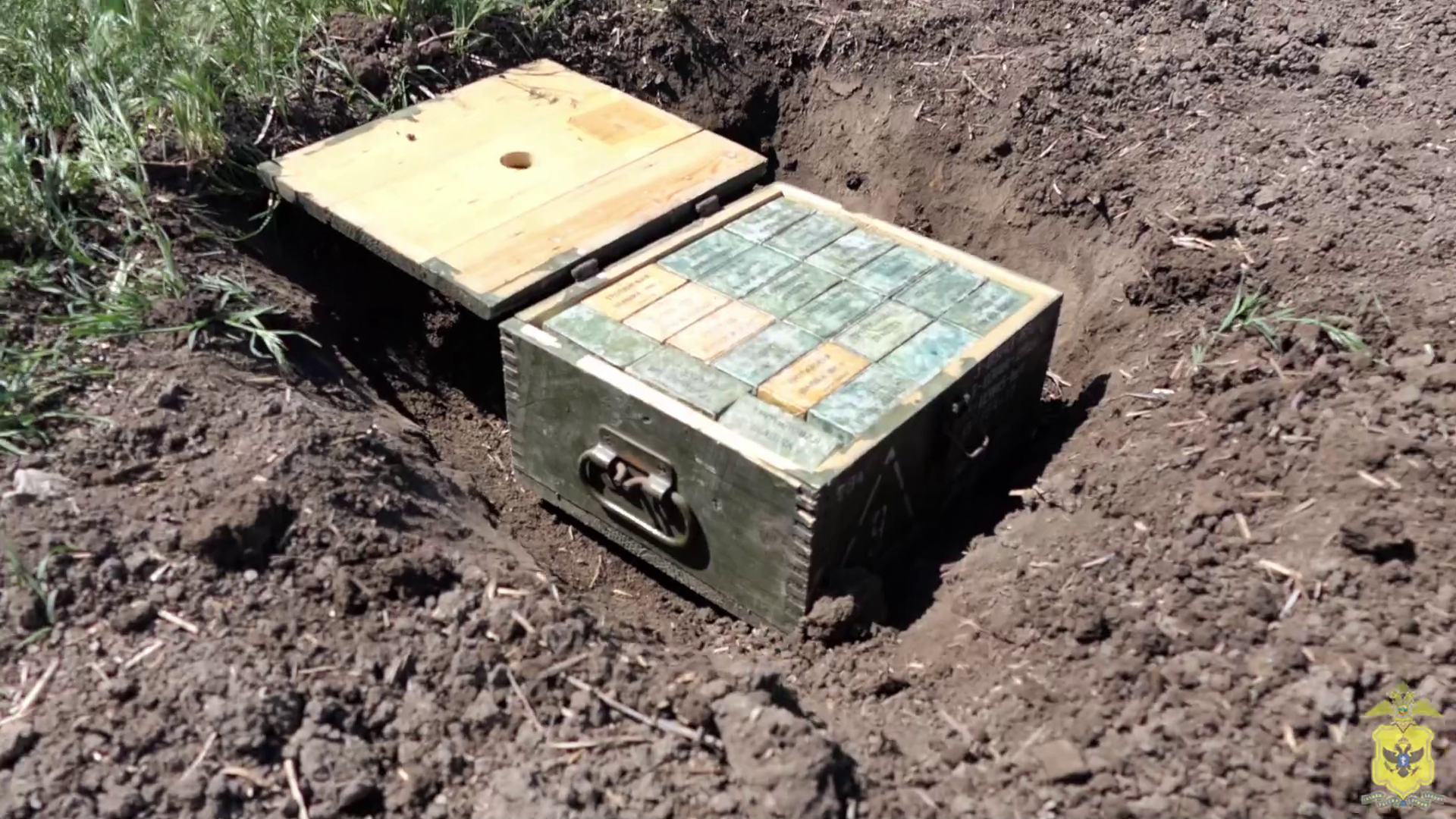 Схрон с тротиловыми шашками выявили полицейские в подвале заброшенного дома в Херсонской области