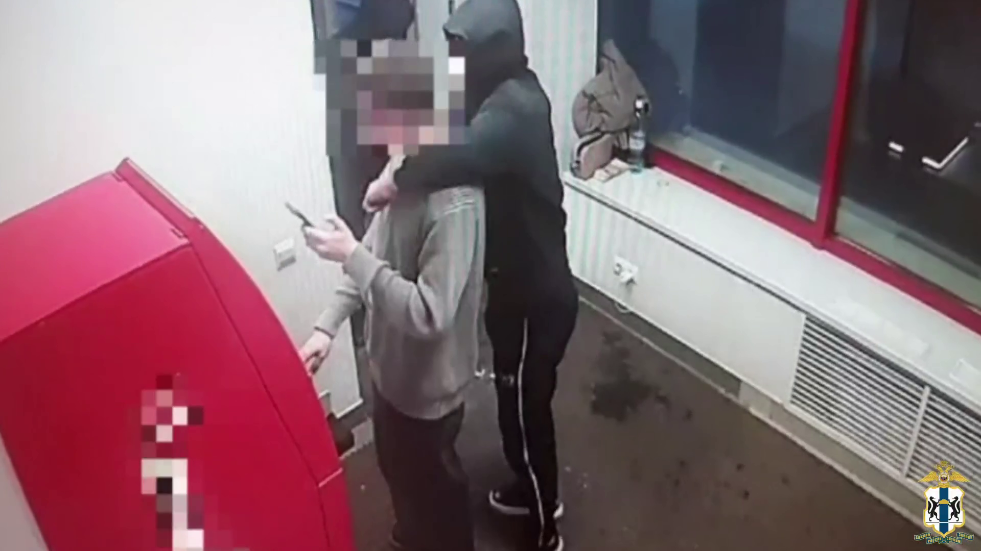 Полицией Новосибирска задержаны подозреваемые в совершении разбойного нападения в помещении банка