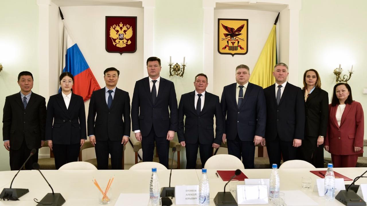 Полицейские Забайкальского края провели рабочую встречу с представителями МОБ и Генконсульства КНР