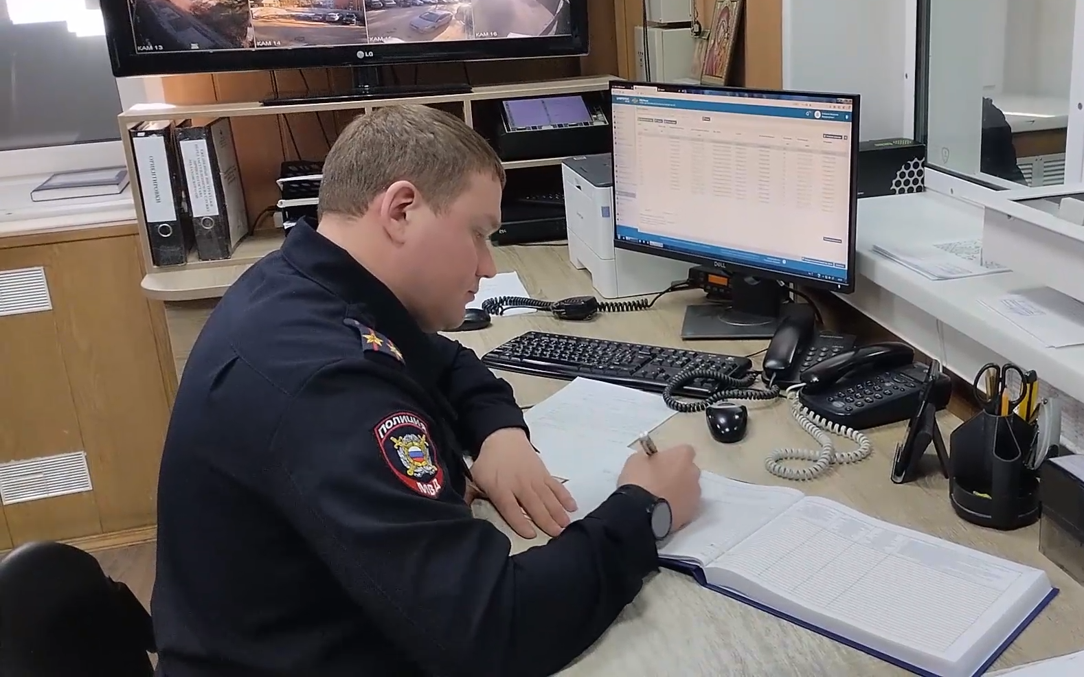 Полицейские Московской области раскрыли кражу миллиона рублей из квартиры в посёлке Красково